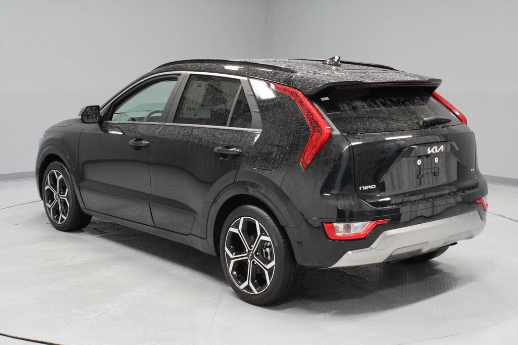 Used 2025 Kia Niro EX Touring FWD image 11