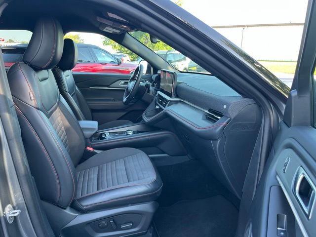 Certified 2025 Ford Explorer ST-Line AWD/4WD image 22