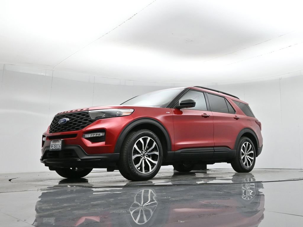 Certified 2022 Ford Explorer ST-Line w/ Class IV Trailer Tow Package image 49