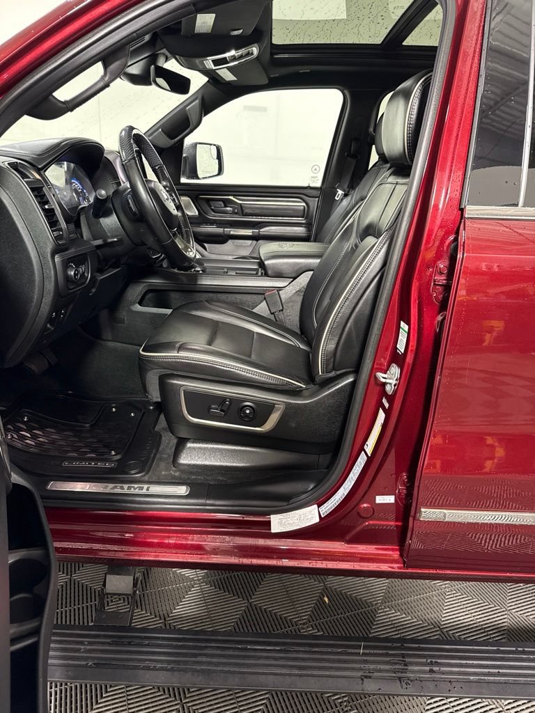 Used 2021 RAM 1500 Limited AWD/4WD image 17