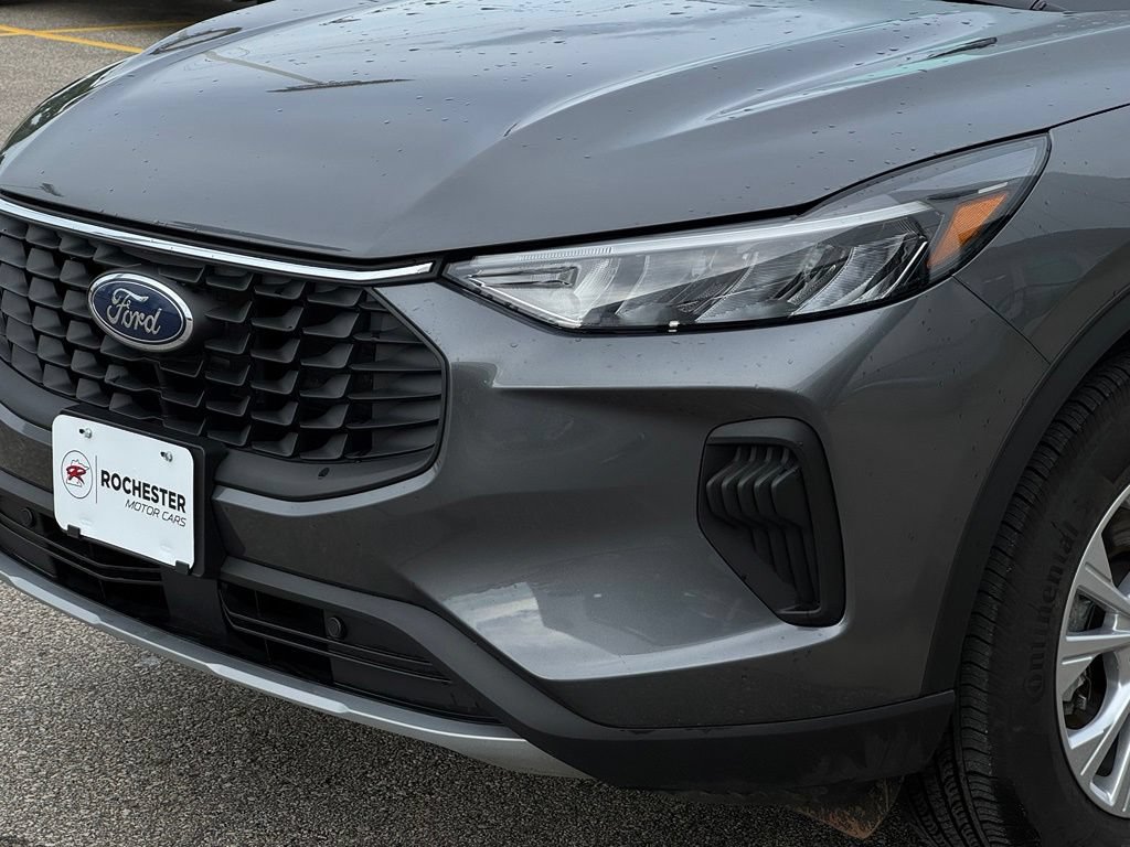 Certified 2025 Ford Escape Active AWD/4WD image 40