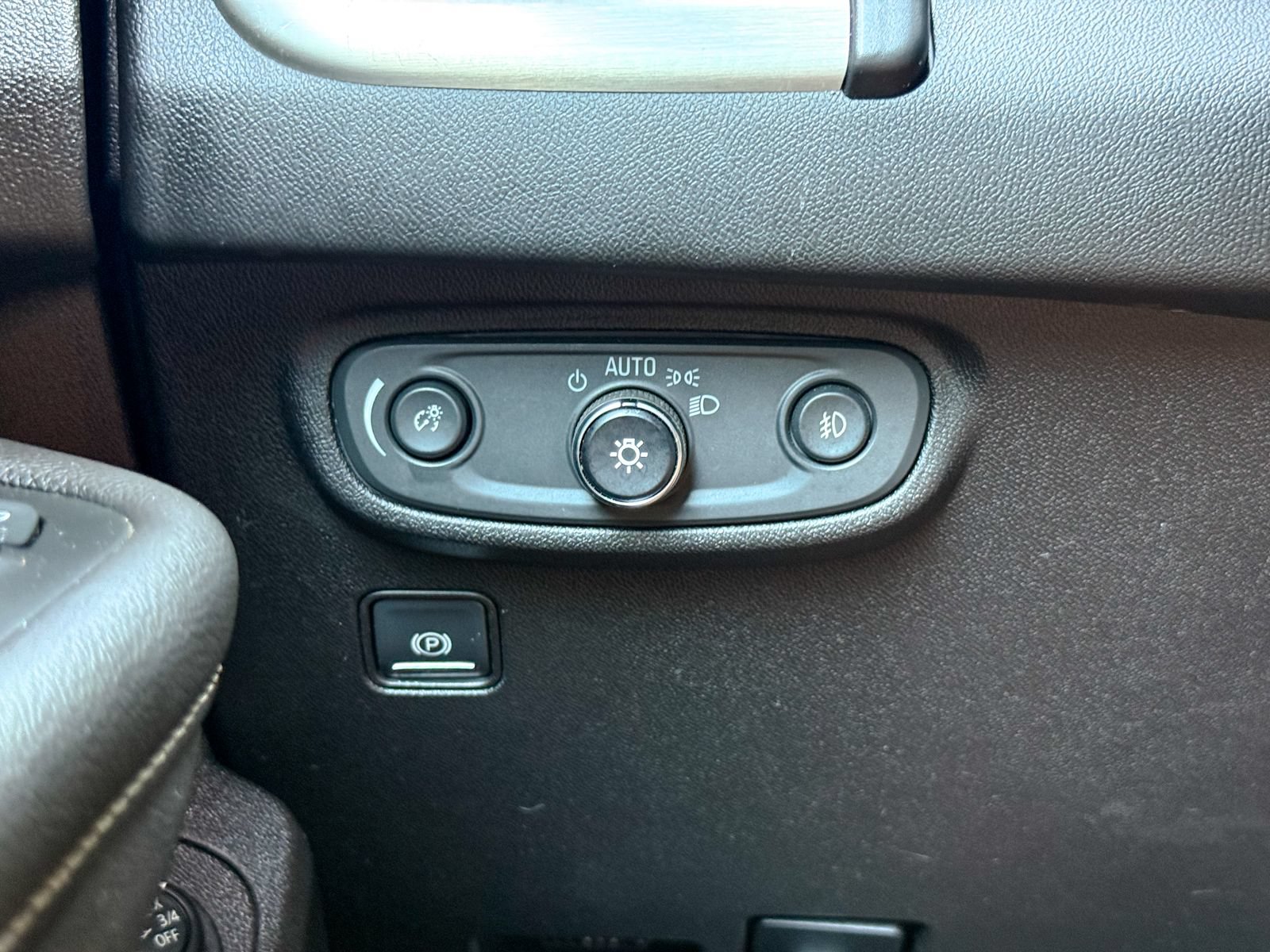 Used 2019 GMC Terrain Denali w/ Driver Alert Package II AWD/4WD image 31