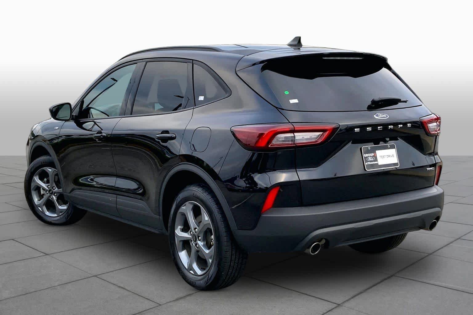 Certified 2025 Ford Escape ST-Line Select AWD/4WD image 11