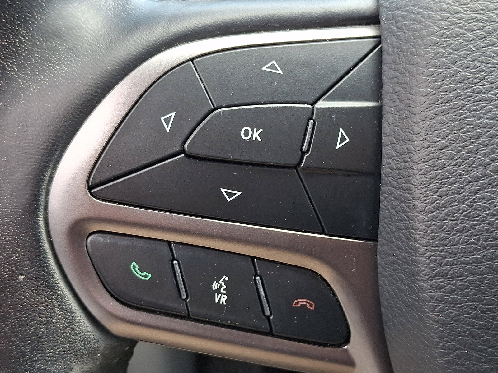 Used 2021 Jeep Cherokee Latitude Lux image 21