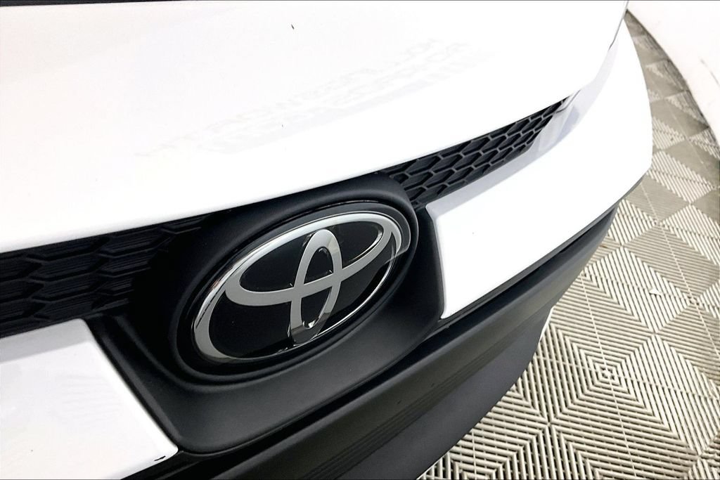 Used 2026 Toyota Corolla LE FWD image 23