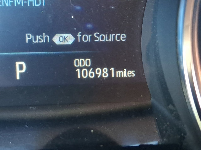 Used 2019 Toyota Camry XLE FWD image 21