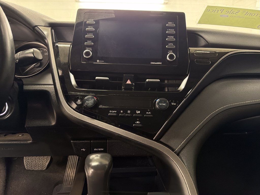 Used 2022 Toyota Camry SE FWD image 22