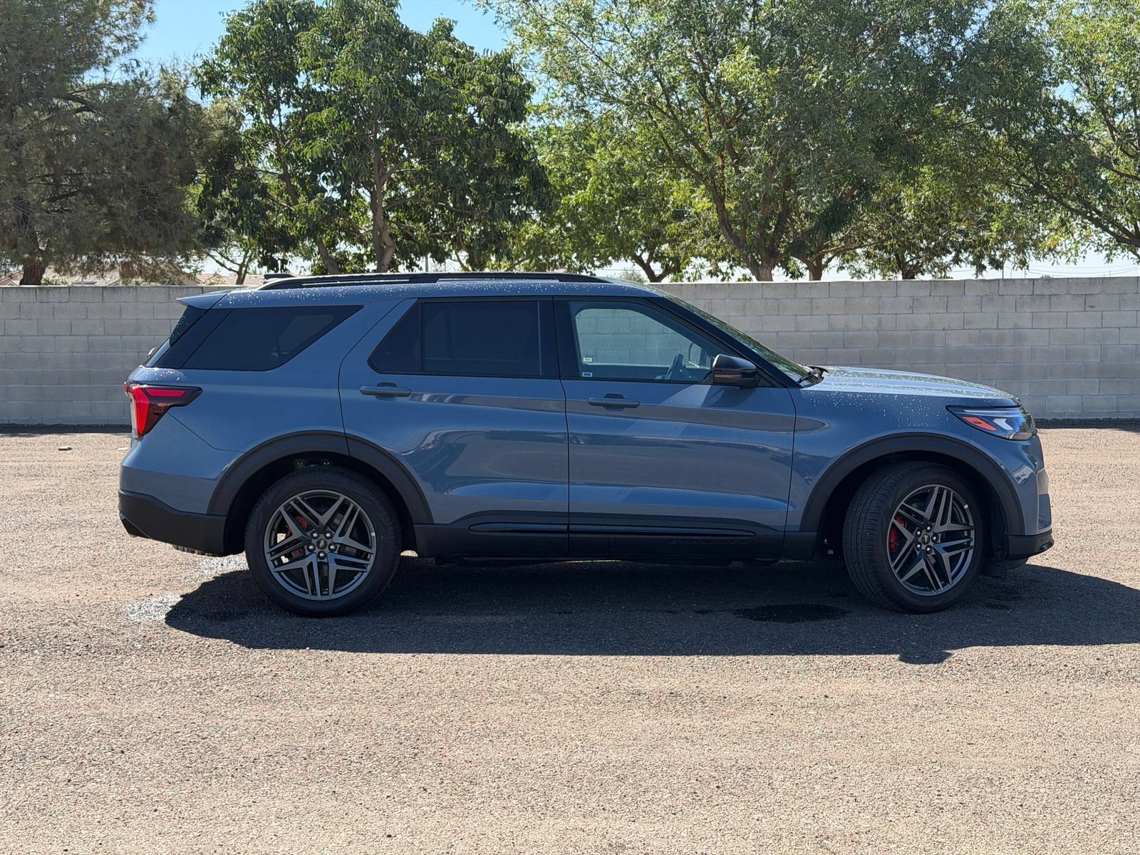 Certified 2025 Ford Explorer ST AWD/4WD image 2