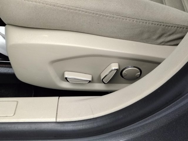 Certified 2019 Ford Fusion SE FWD image 22