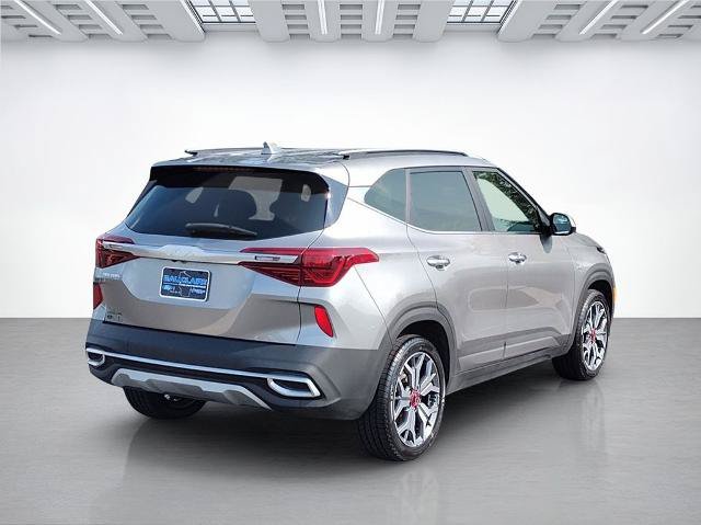 Used 2023 Kia Seltos SX w/ SX Sunroof Package AWD/4WD image 3