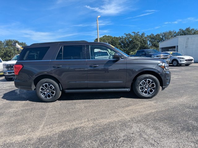 Certified 2024 Ford Expedition XLT image 6