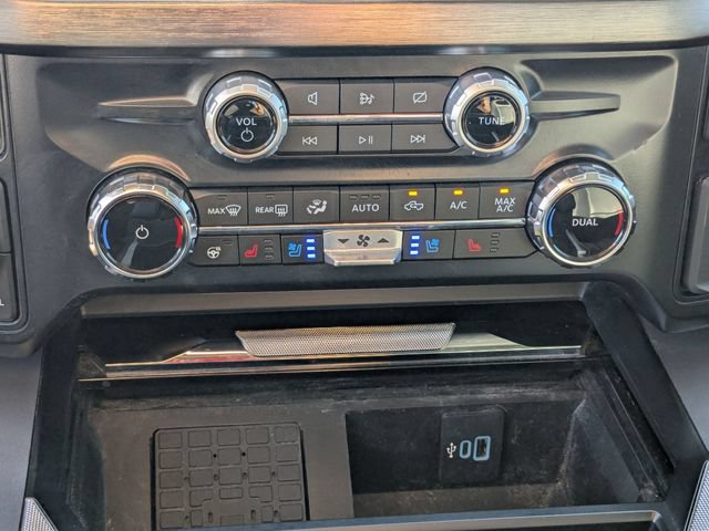 Certified 2024 Ford F250 Lariat w/ Lariat Ultimate Package AWD/4WD image 18