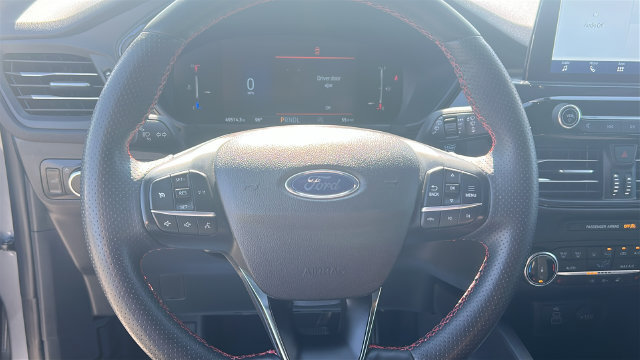 Certified 2025 Ford Escape ST-Line Select AWD/4WD image 19