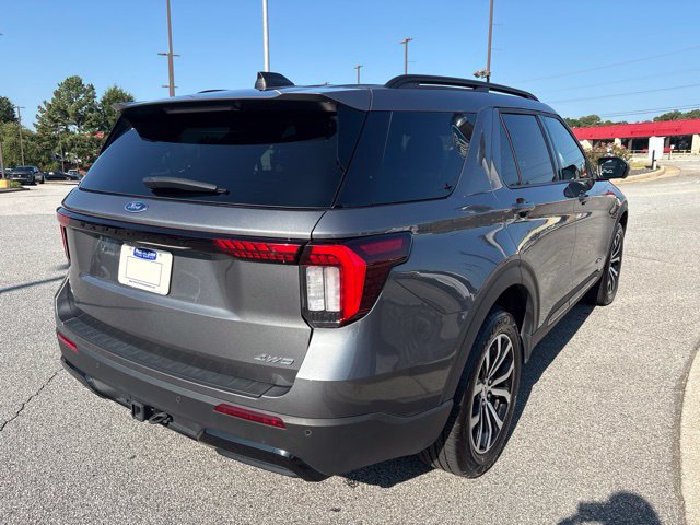 Certified 2025 Ford Explorer ST-Line AWD/4WD image 8