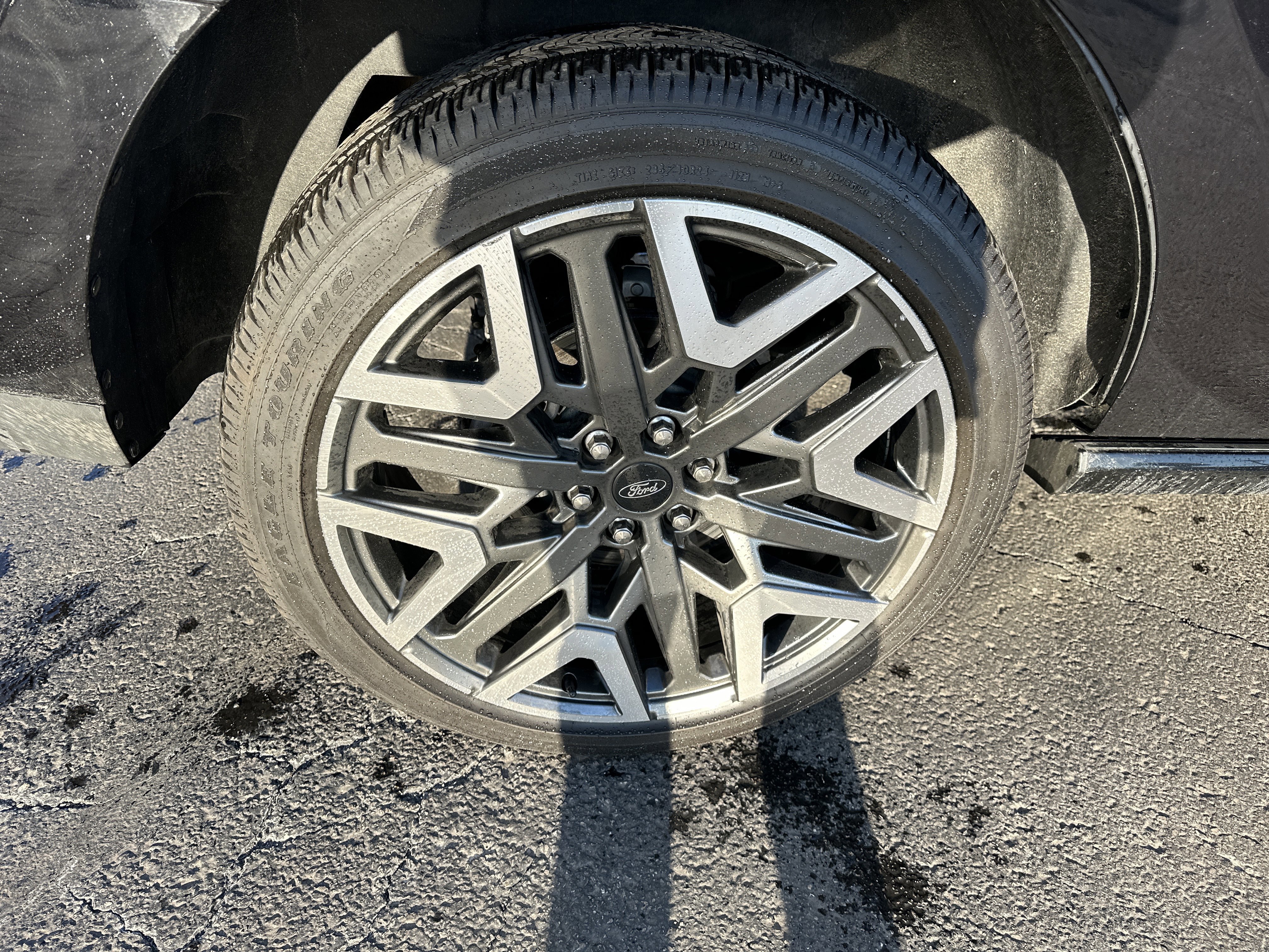 Certified 2025 Ford Expedition Platinum w/ Platinum Ultimate Package image 12