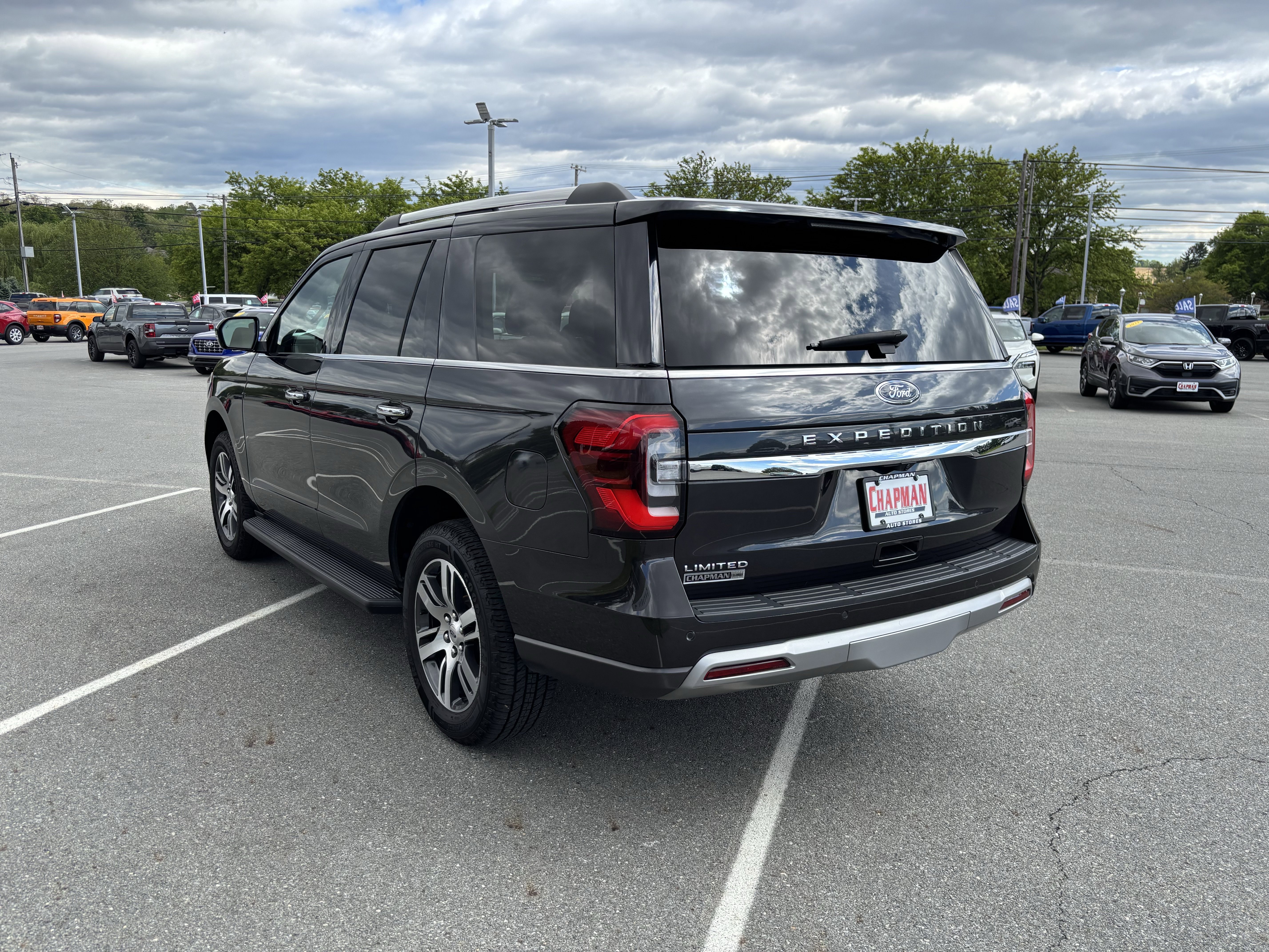 Certified 2024 Ford Expedition Limited AWD/4WD image 5