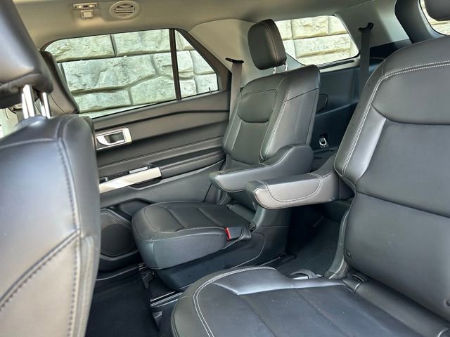Certified 2023 Ford Explorer XLT w/ Equipment Group 202A AWD/4WD image 9