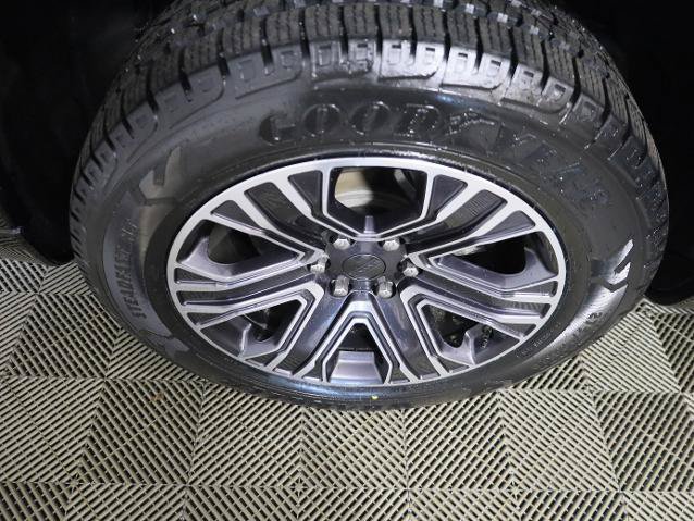 Used 2024 Jeep Wagoneer 4WD w/ Premium Group I image 30