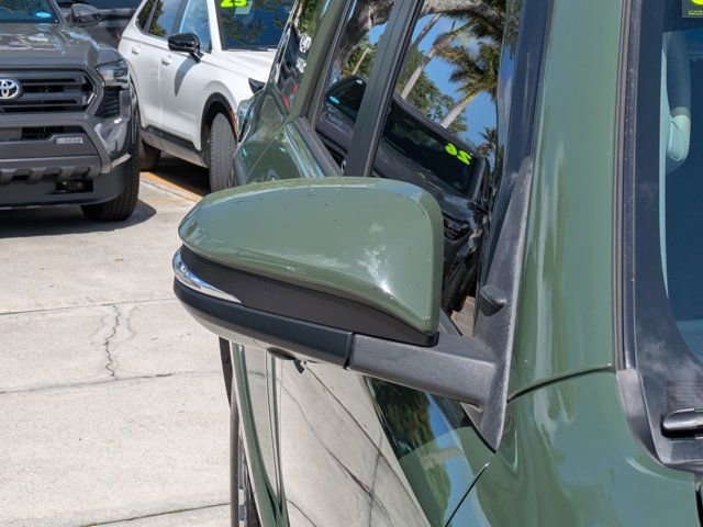 Used 2022 Toyota 4Runner TRD Sport w/ Technology Package AWD/4WD image 10