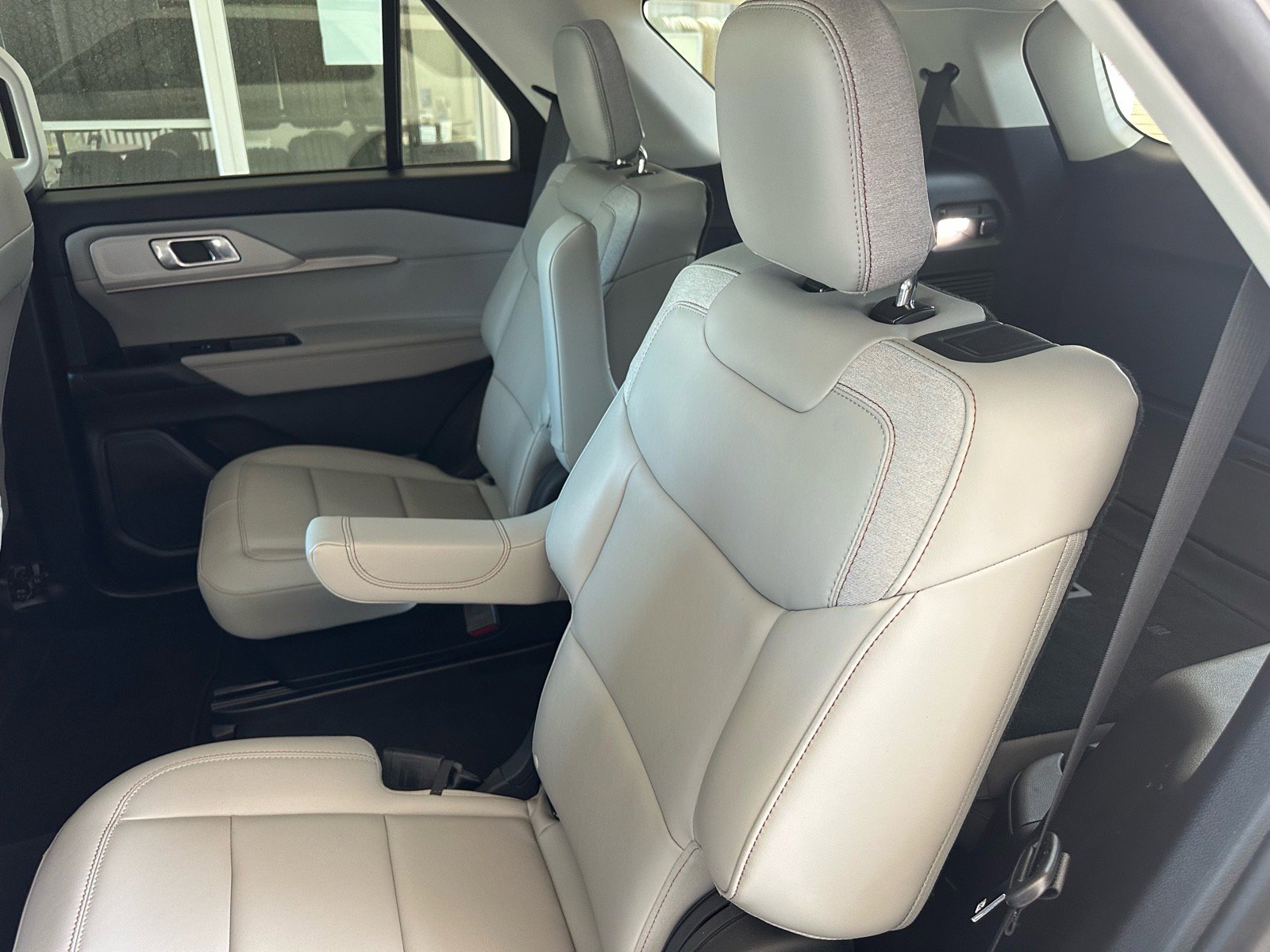 Certified 2025 Ford Explorer Active w/ Active Comfort Package RWD image 24
