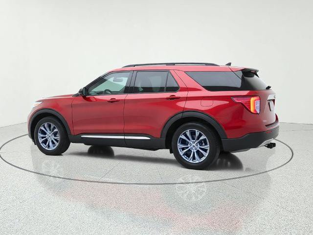 Certified 2023 Ford Explorer XLT w/ Equipment Group 202A RWD image 5
