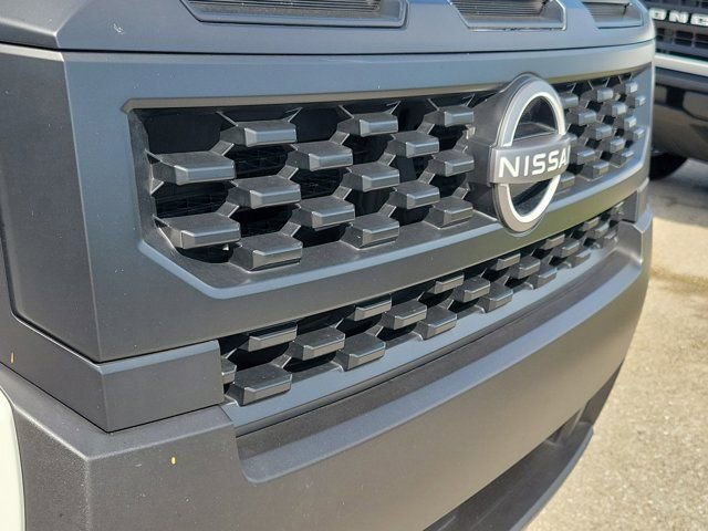 Used 2025 Nissan Frontier S RWD image 7
