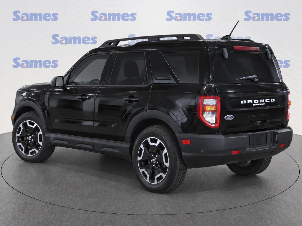 Certified 2022 Ford Bronco Sport Outer Banks w/ Tech Package AWD/4WD image 4