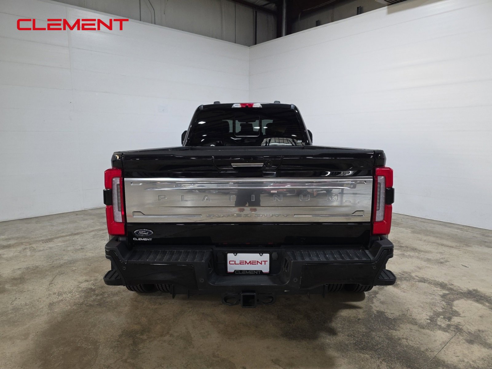 Certified 2023 Ford F450 Platinum w/ FX4 Off-Road Package image 7