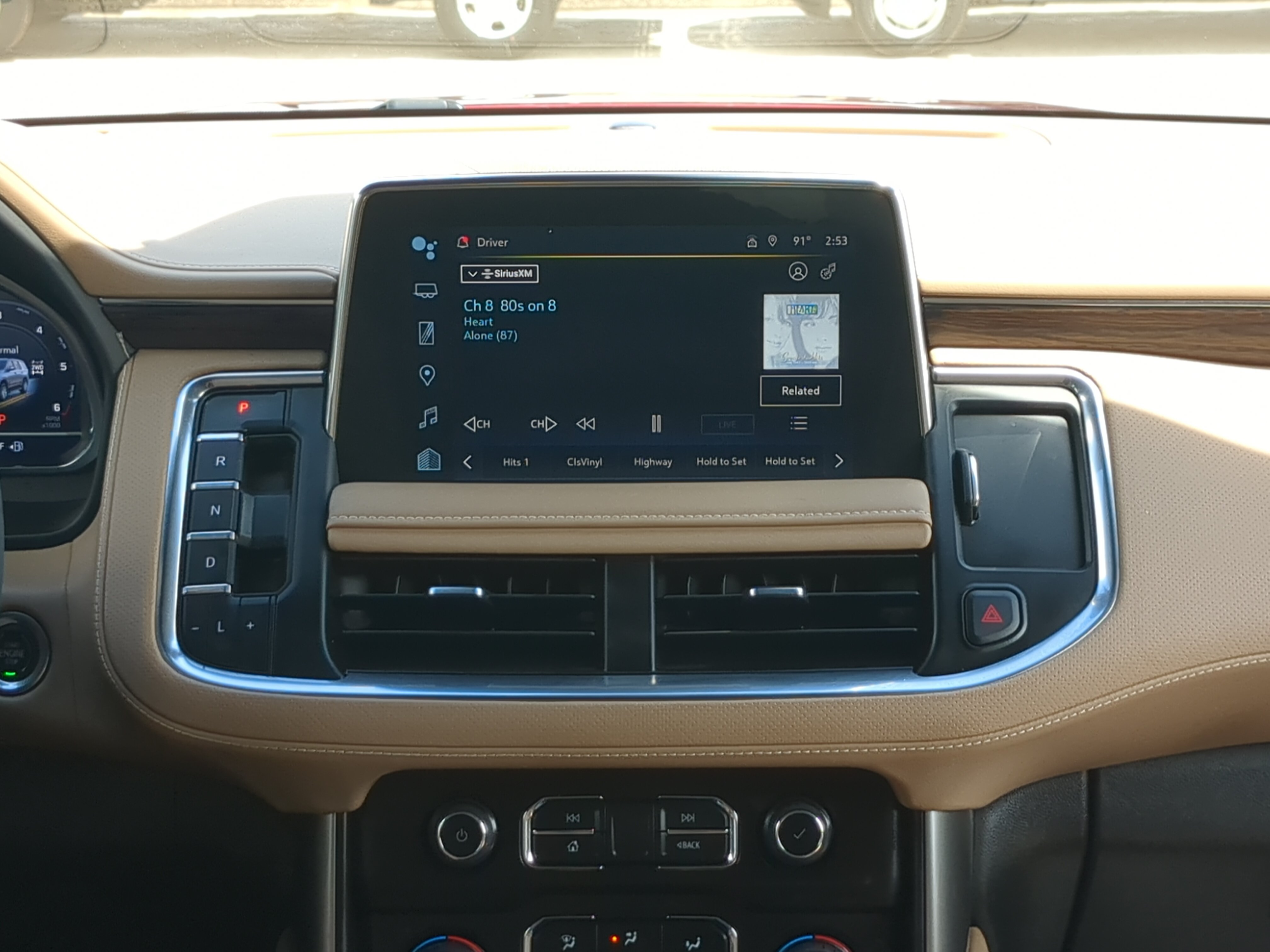 Used 2023 Chevrolet Tahoe Premier AWD/4WD image 16