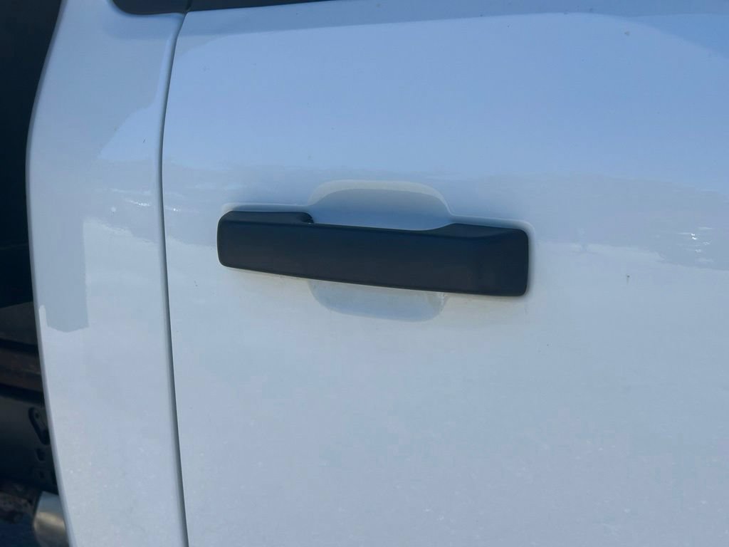 Certified 2024 Ford F550 2WD Regular Cab Super Duty image 18