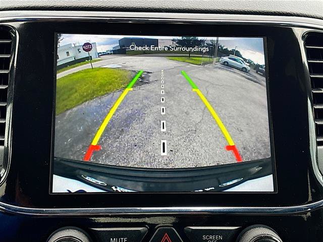 Used 2022 Jeep Grand Cherokee Laredo E AWD/4WD image 15