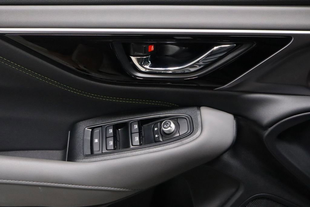 Used 2025 Subaru Outback Onyx Edition image 23