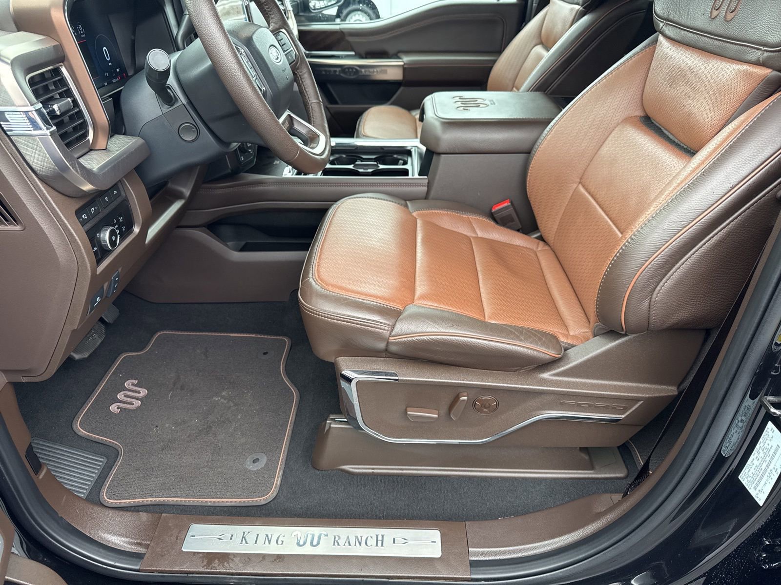 Certified 2024 Ford F350 King Ranch w/ Chrome Package image 40