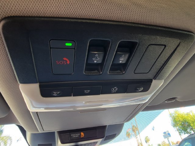 Used 2023 Nissan Rogue SV w/ SV Premium B Package FWD image 5