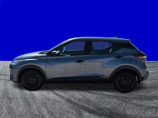 Used 2024 Nissan Kicks S image 2