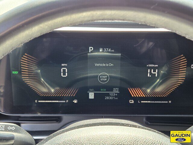 Used 2025 Kia Carnival EX FWD image 21