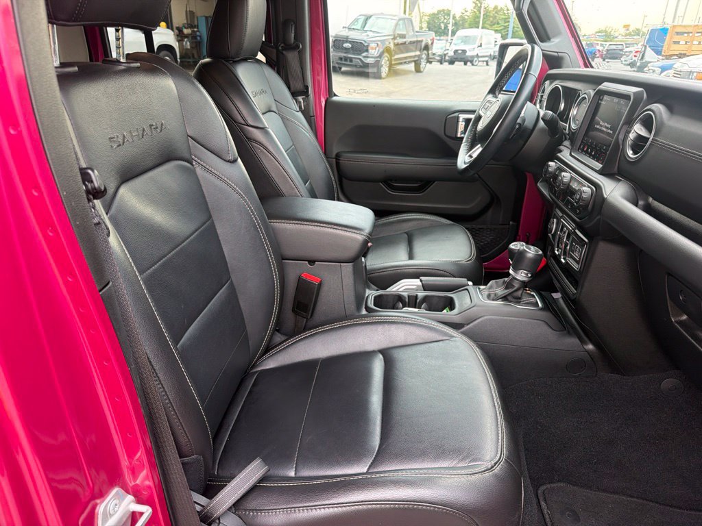 Used 2022 Jeep Wrangler Unlimited Sahara AWD/4WD image 42