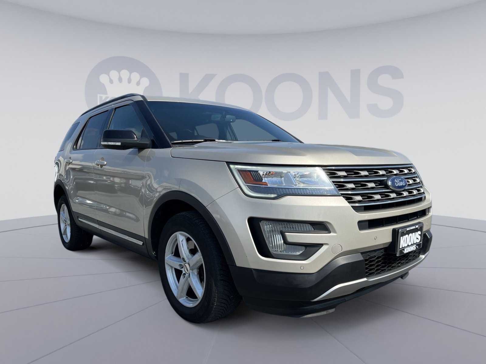 Certified 2017 Ford Explorer XLT w/ Equipment Group 202A AWD/4WD image 10
