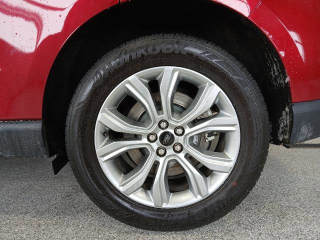 Certified 2024 Ford Edge Titanium image 9