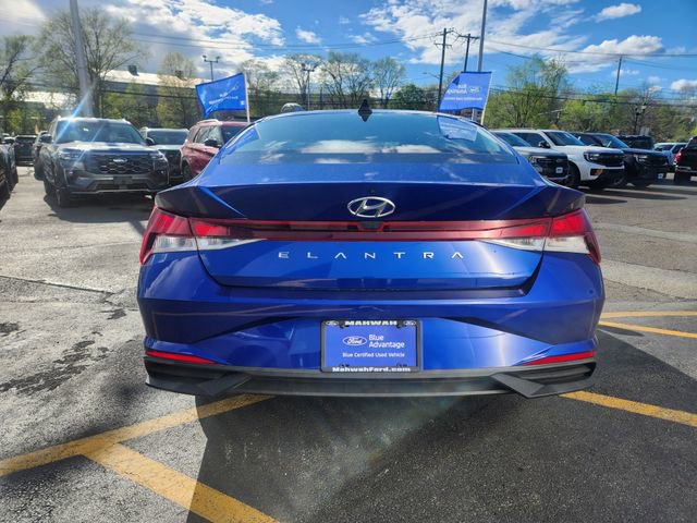 Used 2021 Hyundai Elantra SE FWD image 6