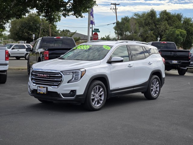 Used 2024 GMC Terrain SLT AWD/4WD image 6
