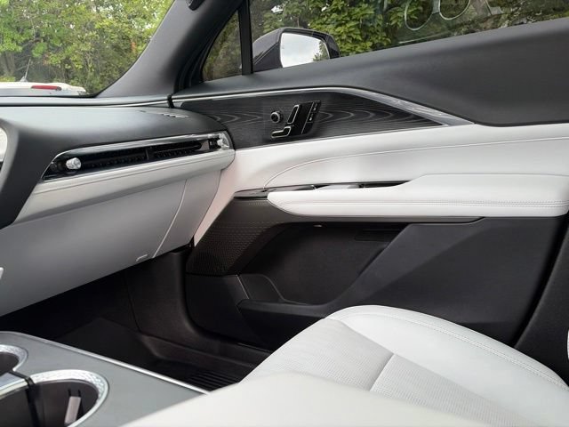 Used 2024 Cadillac Lyriq Luxury w/ LPO, Floor Liner Package AWD/4WD image 40