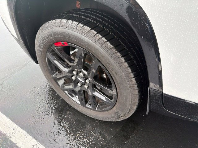 Used 2019 Chevrolet Traverse Premier w/ Redline Edition AWD/4WD image 7
