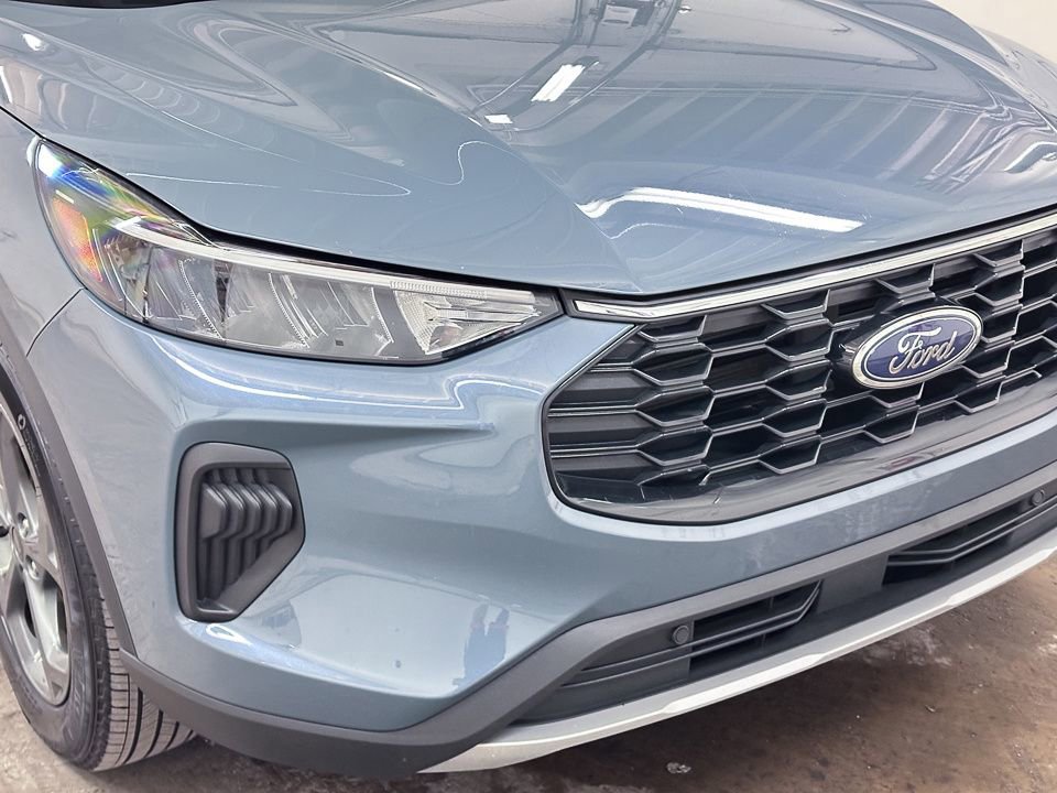 Certified 2025 Ford Escape ST-Line image 15