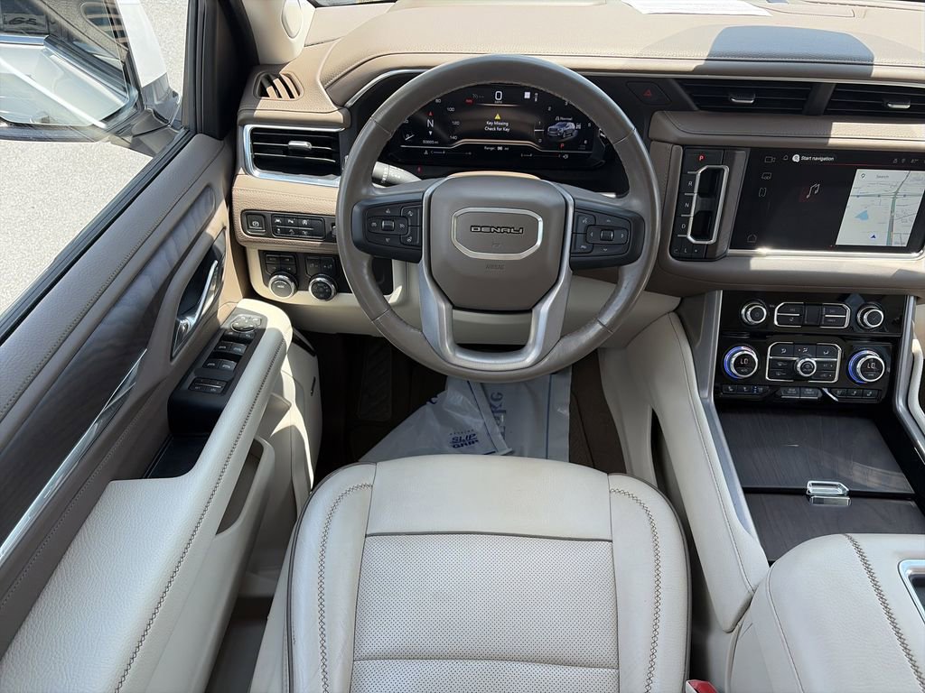 Used 2023 GMC Yukon Denali AWD/4WD image 15