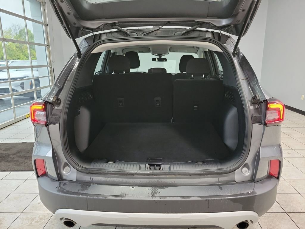 Certified 2023 Ford Escape AWD image 18