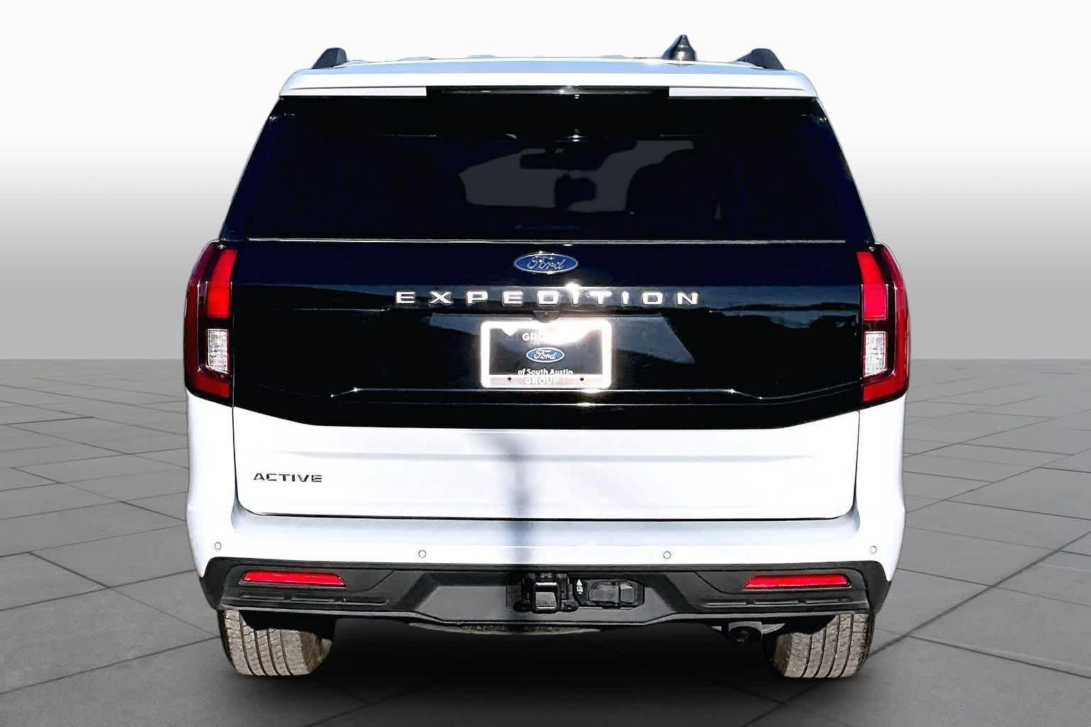 Certified 2025 Ford Expedition Active RWD image 5