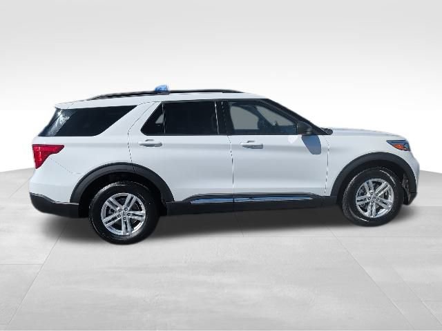 Certified 2023 Ford Explorer XLT w/ Equipment Group 202A image 8