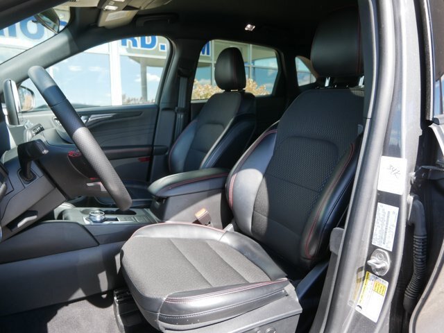 Certified 2025 Ford Escape ST-Line AWD/4WD image 10