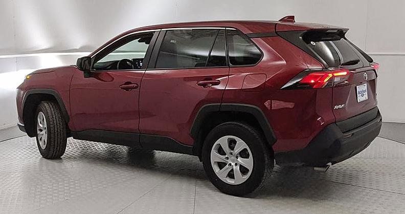 Used 2024 Toyota RAV4 LE image 3